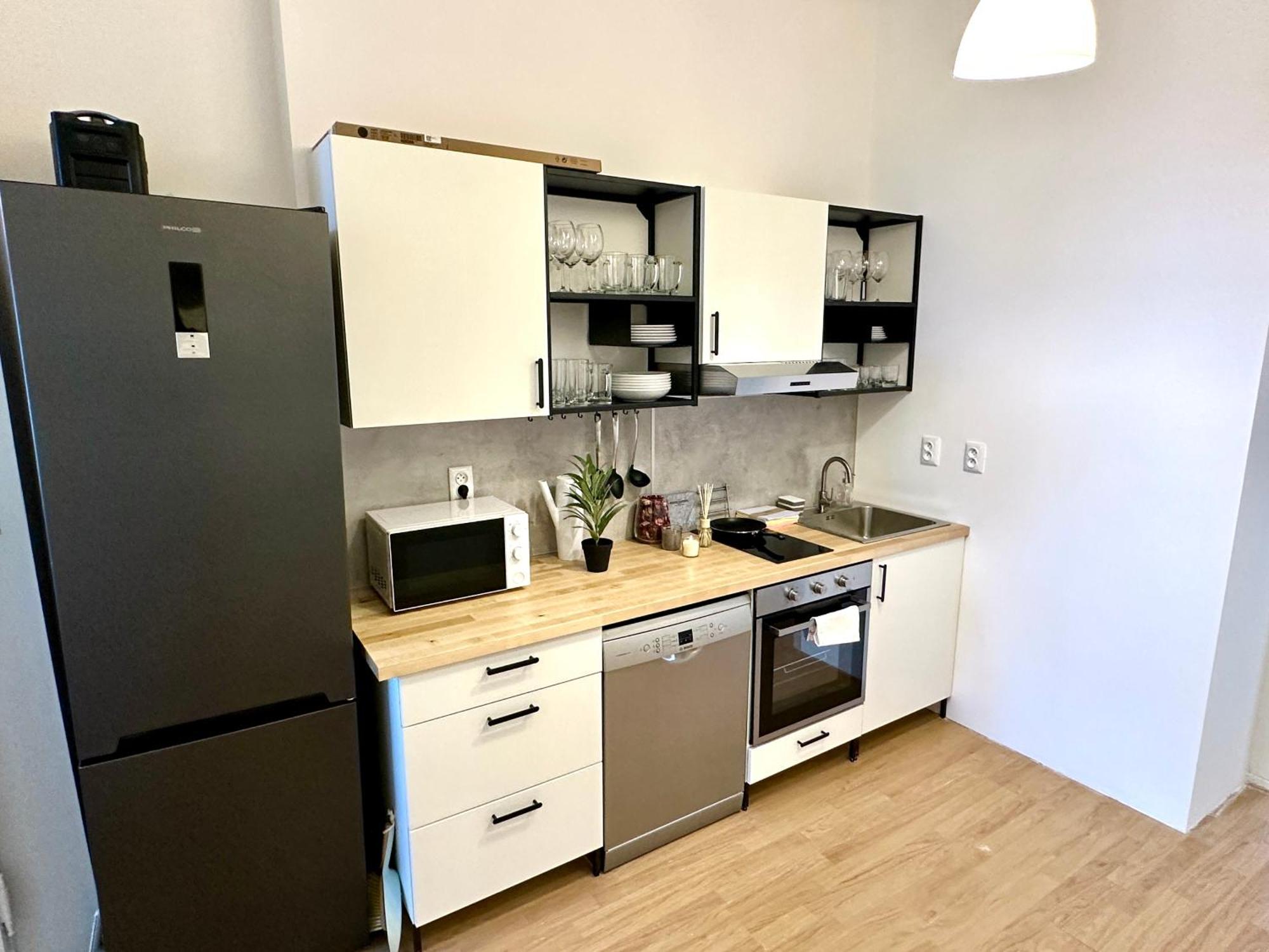 Appartement Location In Prague! 4 Bedrooms And Super Host! *
